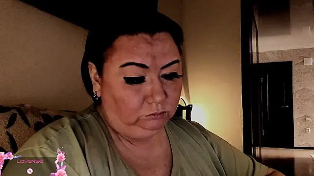 SexxyDreams1 online show from October 8, 2025, 5:38 am