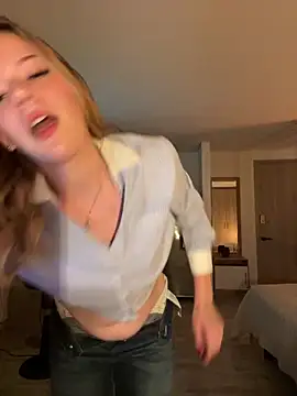 NicoleCut online show from February 7, 2025, 12:09 am