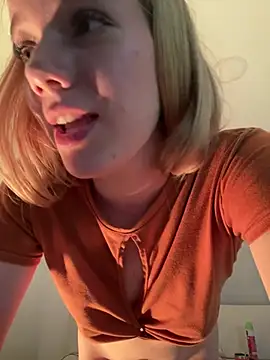 NicoleCut online show from March 17, 2025, 1:35 am