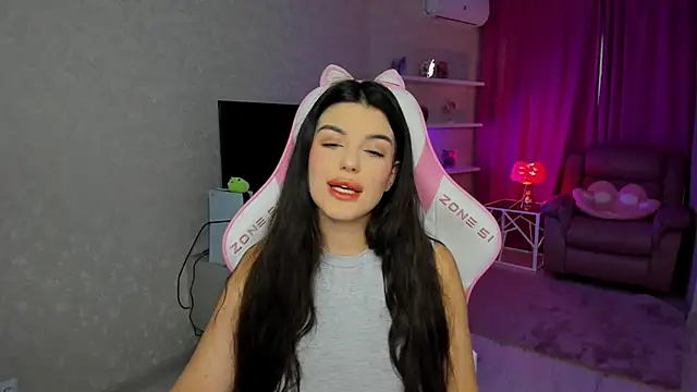 AlluringAriel online show from April 5, 2026, 11:18 am