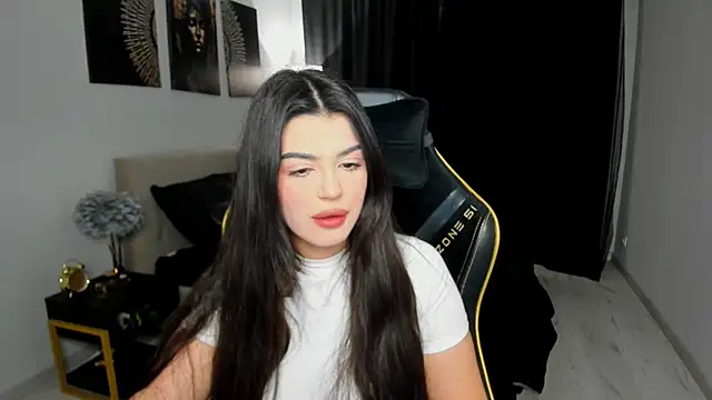 AlluringAriel online show from April 18, 2026, 11:47 am