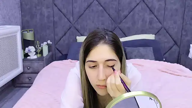 Teresa Stane online show from November 6, 2025, 5:19 am