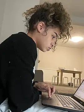 Snapshot of 1prettygem chatting on January 15, 2025, 5:15 pm 1prettygem online show from January 15, 2025, 5:15 pm