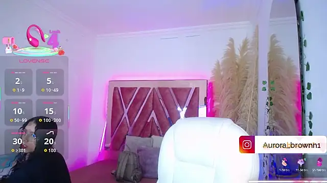 Aurora Brownn online show from October 9, 2025, 4:43 am