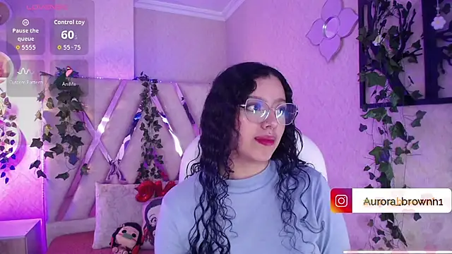 Aurora Brownn online show from November 7, 2025, 4:45 am