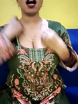 Haniya-143 online show from October 2, 2025, 9:11 pm