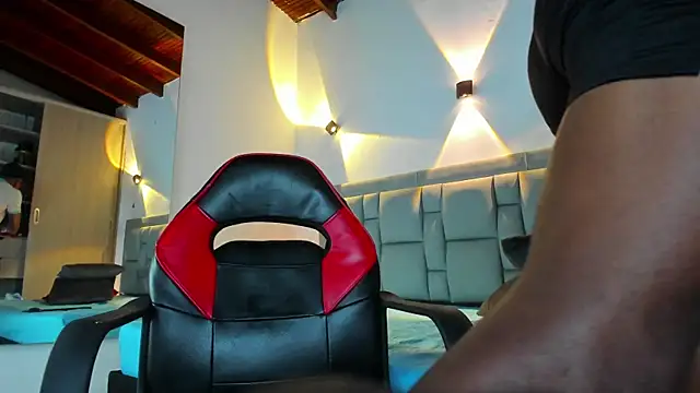 JEFFREY COTTOM online show from January 27, 2025, 7:03 pm