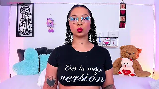 Snapshot of Mari_Sweett chatting on January 10, 2025, 5:34 pm Mari Sweett online show from January 10, 2025, 5:34 pm