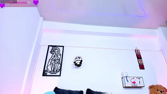 Snapshot of Mari_Sweett chatting on March 6, 2025, 11:31 pm Mari Sweett online show from March 6, 2025, 11:31 pm