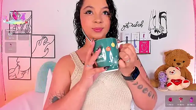 Snapshot of Mari_Sweett chatting on September 23, 2025, 5:27 pm Mari Sweett online show from September 23, 2025, 5:27 pm