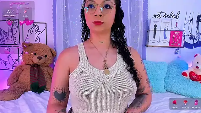 Mari Sweett online show from April 14, 2026, 7:09 pm