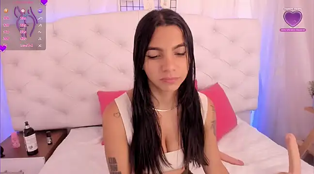 anchela-garcia1 online show from January 11, 2025, 12:18 pm