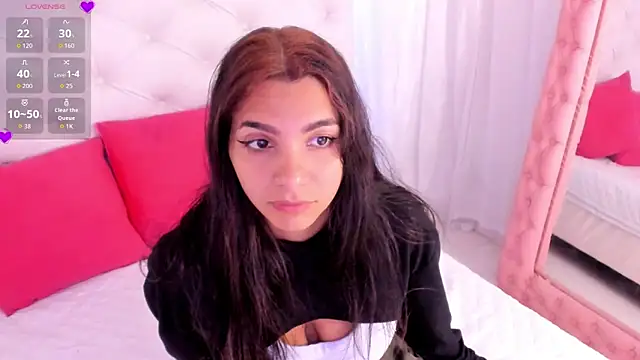 anchela-garcia1 online show from October 6, 2025, 2:14 pm