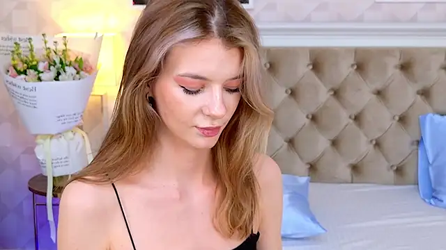 MeganMour online show from January 19, 2025, 10:39 pm