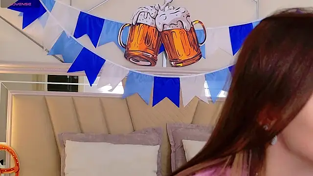 MeganMour online show from September 27, 2025, 5:07 pm