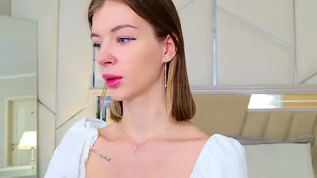 MeganMour online show from November 16, 2025, 5:07 pm