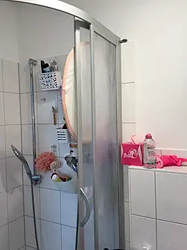 Engel mia online show from October 15, 2025, 11:54 am