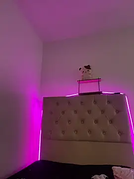 mariana 21x online show from January 30, 2025, 6:54 pm