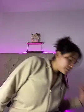 mariana 21x online show from February 17, 2025, 12:38 pm