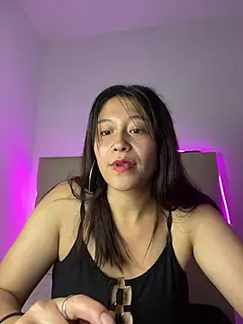 mariana 21x online show from February 20, 2025, 7:30 pm