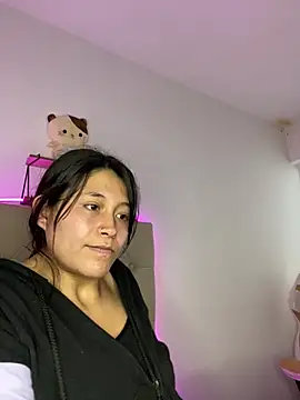 mariana 21x online show from February 25, 2025, 1:28 pm