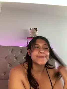 mariana 21x online show from February 27, 2025, 7:37 pm