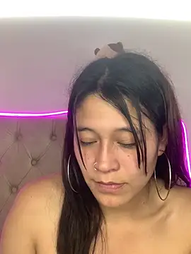 mariana 21x online show from March 5, 2025, 4:35 pm