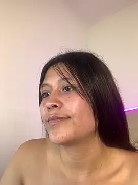 mariana 21x online show from March 10, 2025, 7:07 pm