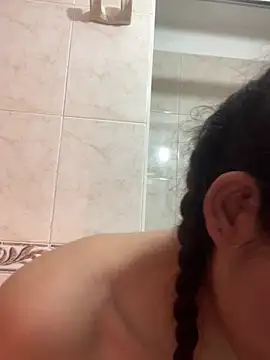 mariana 21x online show from March 12, 2025, 7:38 pm