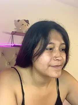 mariana 21x online show from March 14, 2025, 1:24 pm