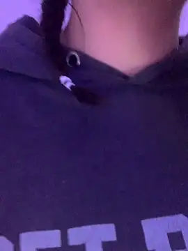 mariana 21x online show from March 15, 2025, 7:05 pm