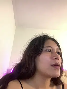 mariana 21x online show from March 18, 2025, 7:53 pm