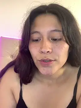 mariana 21x online show from March 20, 2025, 7:04 pm