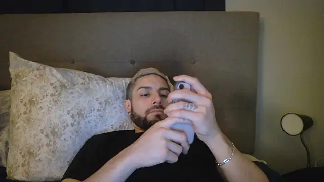 Snapshot of DerekPerez2025 chatting on February 19, 2026, 5:09 pm DerekPerez2025 online show from February 19, 2026, 5:09 pm