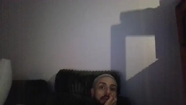 Snapshot of DerekPerez2025 chatting on March 30, 2026, 8:04 am DerekPerez2025 online show from March 30, 2026, 8:04 am