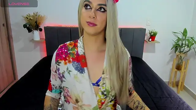 ashley sans2000 online show from November 4, 2025, 6:07 pm