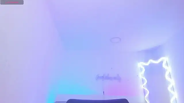 Snapshot of penelope_tay1 chatting on October 15, 2025, 4:01 am penelope tay1 online show from October 15, 2025, 4:01 am