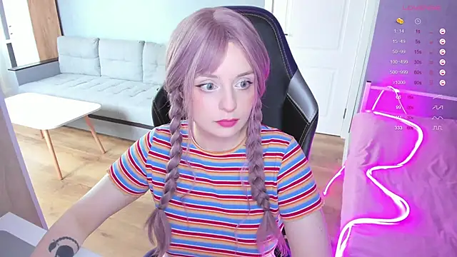 Amy honey angel online show from September 26, 2025, 10:41 am