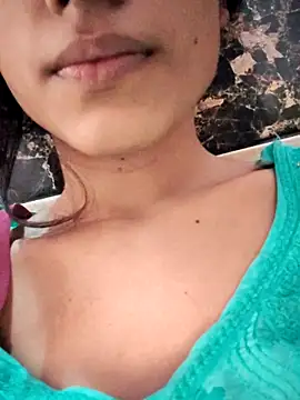 Babby girl08 online show from November 5, 2025, 6:02 am