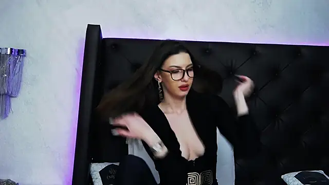 SkylerSpark online show from January 14, 2025, 12:33 am