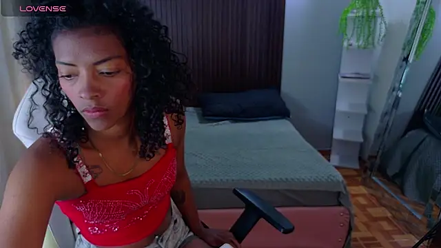 cloe cooper  online show from September 29, 2025, 7:51 pm