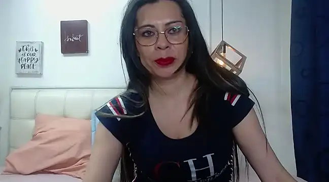  lara1 online show from January 17, 2025, 10:45 pm