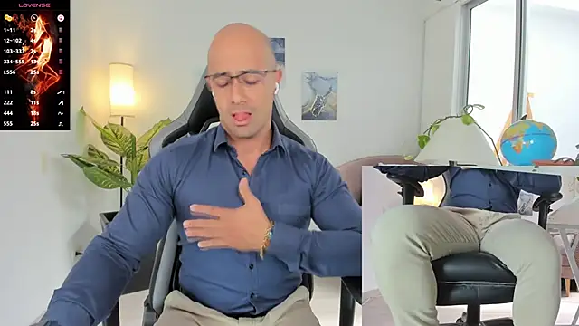 Snapshot of ryan_master_ chatting on December 17, 2024, 2:44 pm ryan master online show from December 17, 2024, 2:44 pm