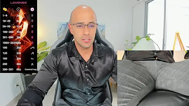 Snapshot of ryan_master_ chatting on December 30, 2024, 3:35 pm ryan master online show from December 30, 2024, 3:35 pm