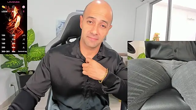 Snapshot of ryan_master_ chatting on January 7, 2025, 12:09 pm ryan master online show from January 7, 2025, 12:09 pm