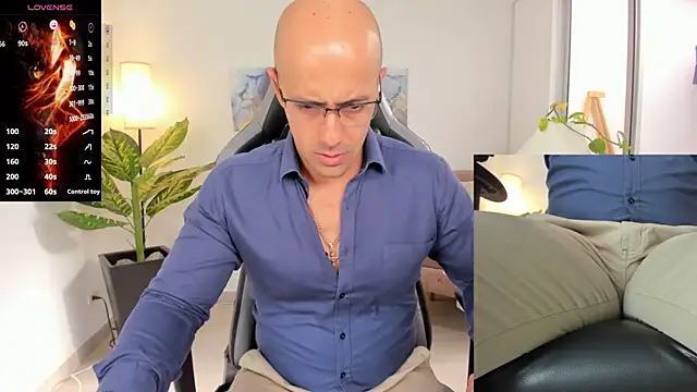 Snapshot of ryan_master_ chatting on January 14, 2025, 1:28 pm ryan master online show from January 14, 2025, 1:28 pm