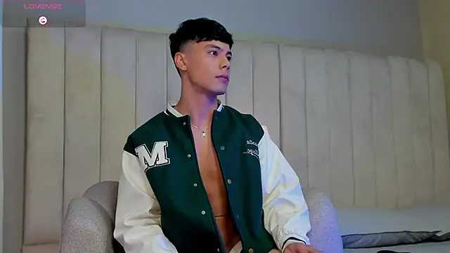 Dammon Stallion online show from December 18, 2025, 4:24 pm