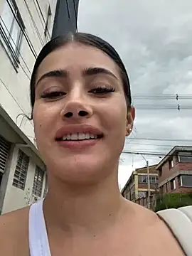 Snapshot of Sweet_and_caramel chatting on January 24, 2025, 6:35 pm Sweet and caramel online show from January 24, 2025, 6:35 pm