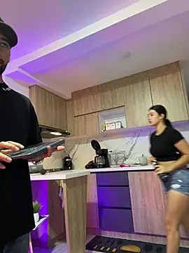 Snapshot of Sweet_and_caramel chatting on February 1, 2025, 1:30 pm Sweet and caramel online show from February 1, 2025, 1:30 pm