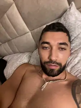 Snapshot of Sweet_and_caramel chatting on March 12, 2025, 2:30 am Sweet and caramel online show from March 12, 2025, 2:30 am